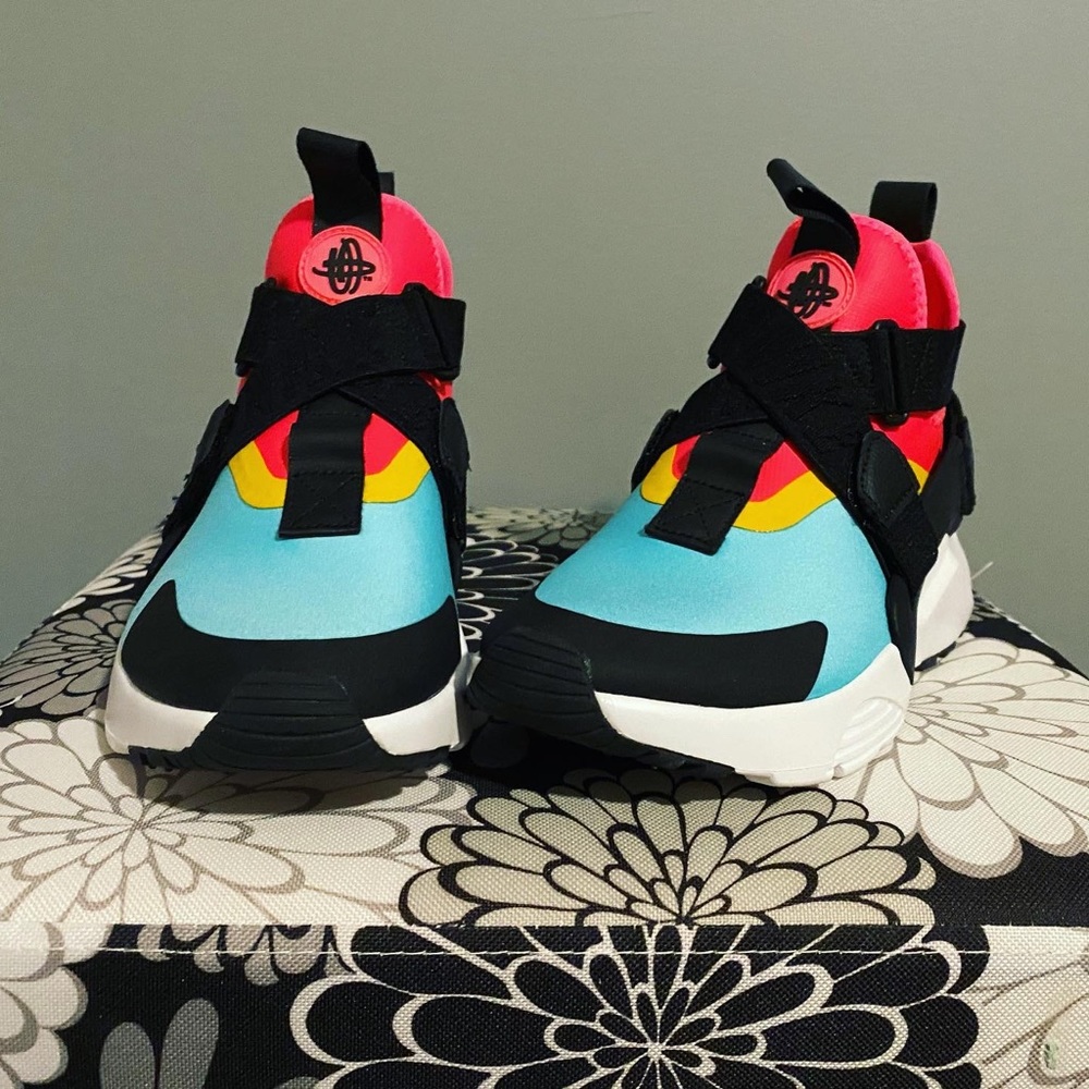 W Air Huarache Run Ultra